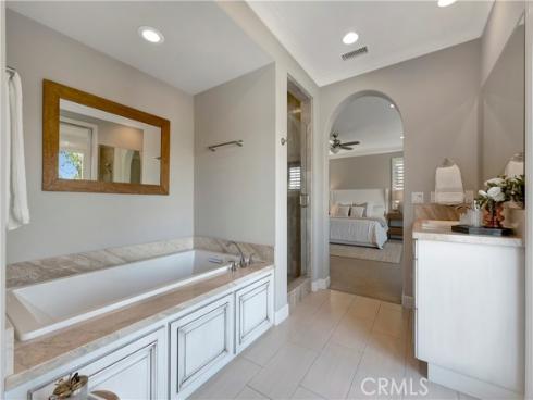 126 Long Fence , Irvine, CA