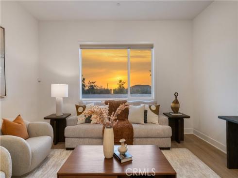 608 Chinon , Irvine, CA