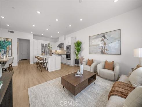 608 Chinon , Irvine, CA