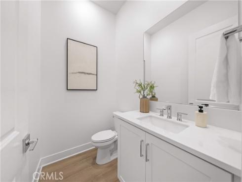 608 Chinon , Irvine, CA