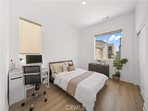 608 Chinon , Irvine, CA