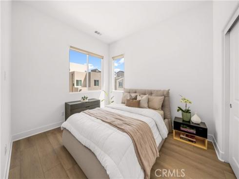 608 Chinon , Irvine, CA