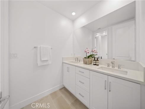 608 Chinon , Irvine, CA