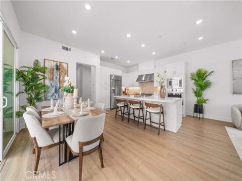 608 Chinon , Irvine, CA