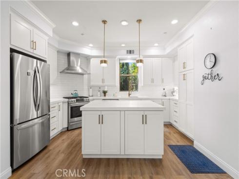 111 Chantilly , Irvine, CA