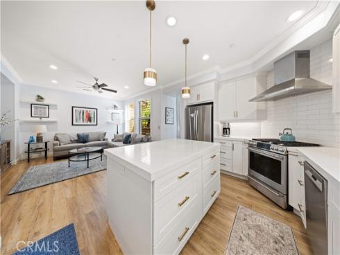 111 Chantilly , Irvine, CA