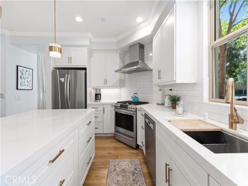 111 Chantilly , Irvine, CA