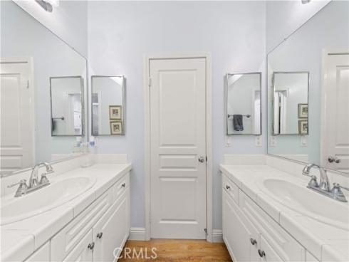 111 Chantilly , Irvine, CA