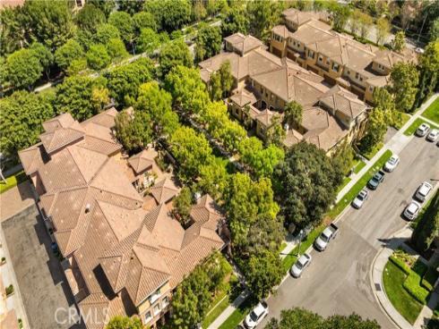 111 Chantilly , Irvine, CA