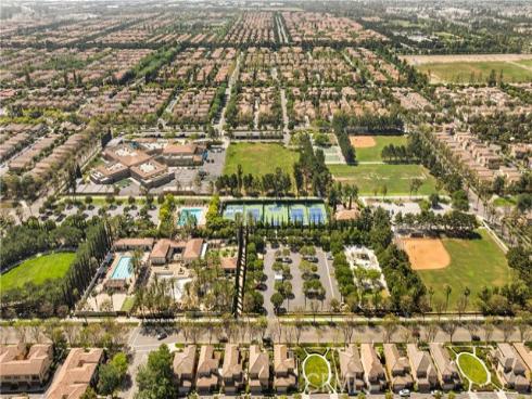 111 Chantilly , Irvine, CA