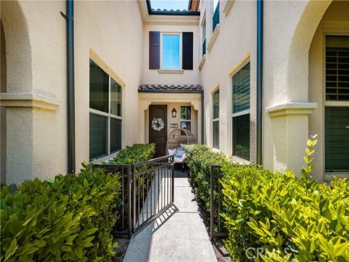 208 Rose Arch , Irvine, CA