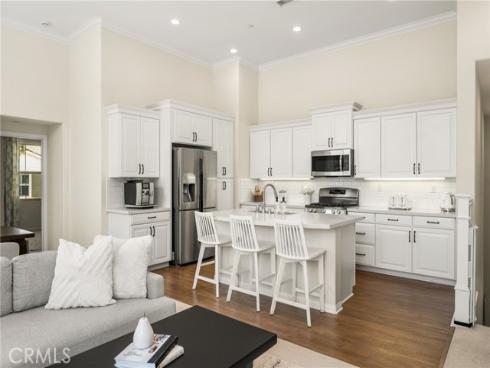 208 Rose Arch , Irvine, CA