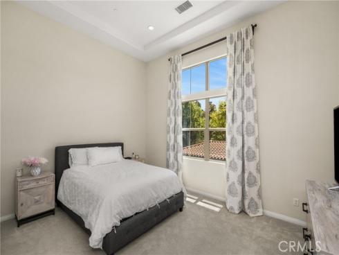 208 Rose Arch , Irvine, CA