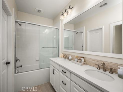 208 Rose Arch , Irvine, CA