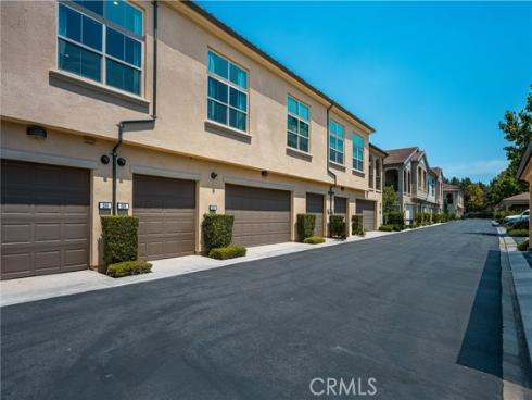 208 Rose Arch , Irvine, CA