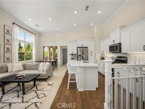 208 Rose Arch , Irvine, CA