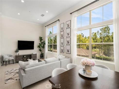 208 Rose Arch , Irvine, CA