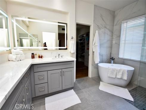 31 Vetrina , Irvine, CA