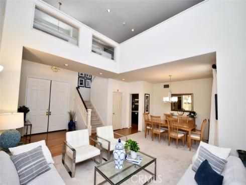 31 Vetrina , Irvine, CA