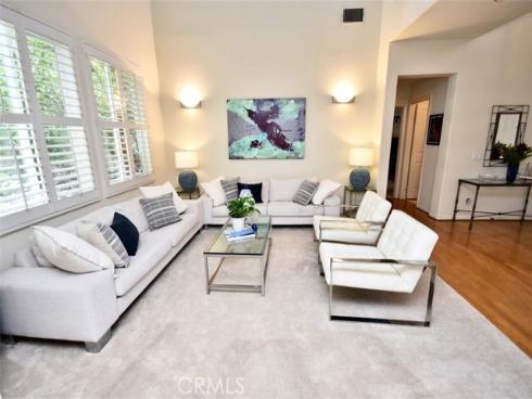 31 Vetrina , Irvine, CA