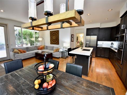 31 Vetrina , Irvine, CA