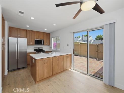 11 Fairside , Irvine, CA