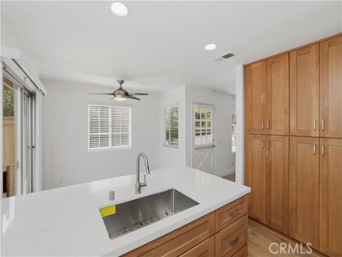 11 Fairside , Irvine, CA
