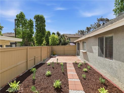 11 Fairside , Irvine, CA