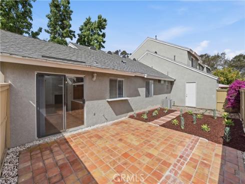 11 Fairside , Irvine, CA