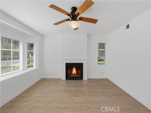 11 Fairside , Irvine, CA