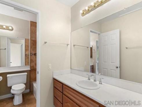 387 Deerfield 77 , Irvine, CA