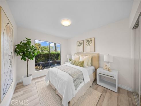 18 Solana , Irvine, CA