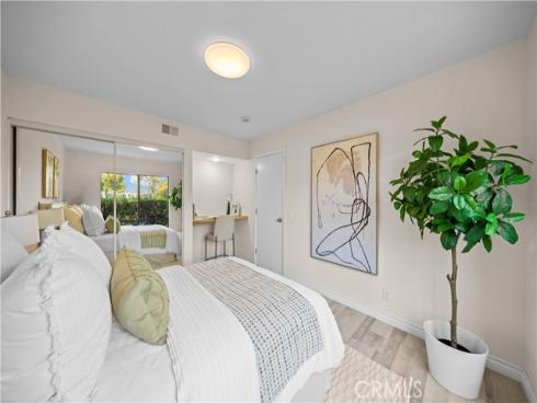 18 Solana , Irvine, CA