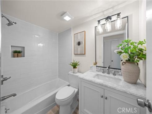 18 Solana , Irvine, CA