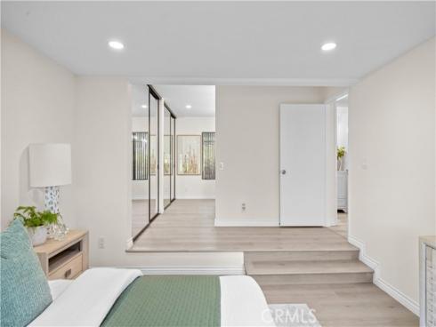 18 Solana , Irvine, CA
