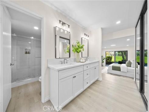 18 Solana , Irvine, CA