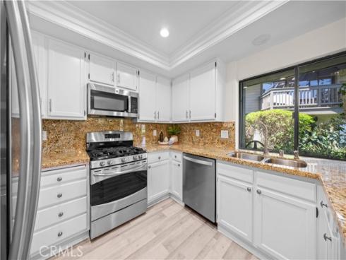 18 Solana , Irvine, CA