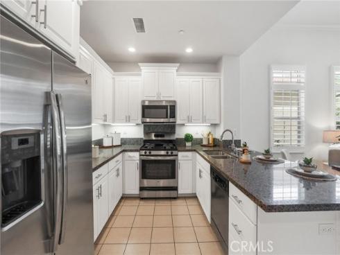 202 Rose Arch , Irvine, CA