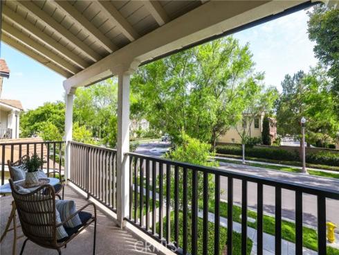 202 Rose Arch , Irvine, CA