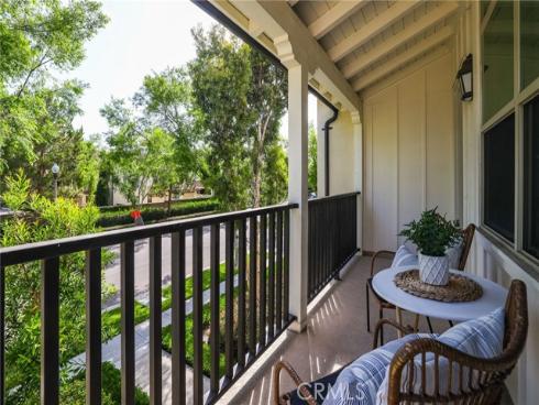 202 Rose Arch , Irvine, CA