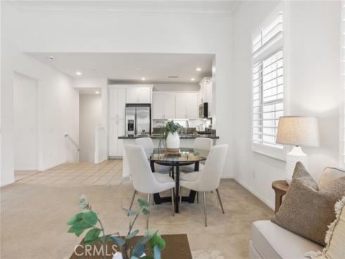 202 Rose Arch , Irvine, CA