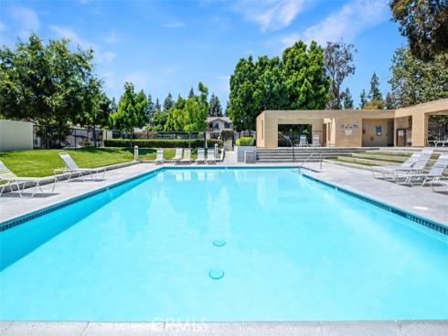 16 Greenfield , Irvine, CA