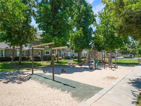 16 Greenfield , Irvine, CA