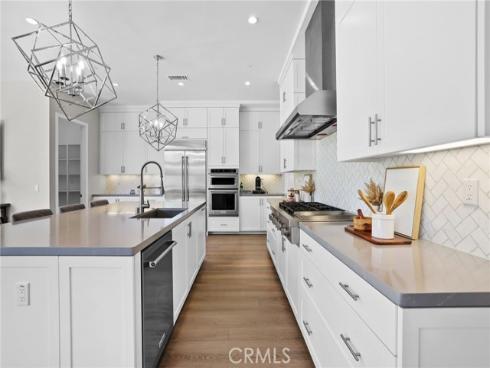 105 Summerland , Irvine, CA
