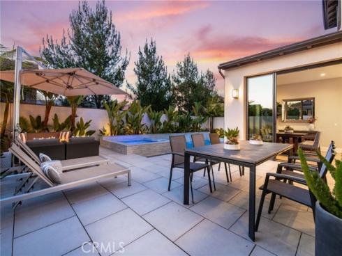 105 Summerland , Irvine, CA