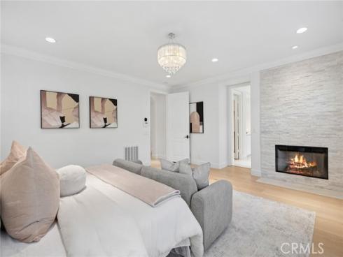 25 Twiggs , Irvine, CA