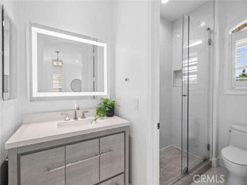 25 Twiggs , Irvine, CA