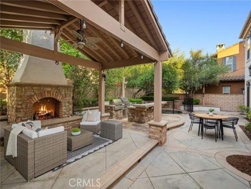 25 Twiggs , Irvine, CA