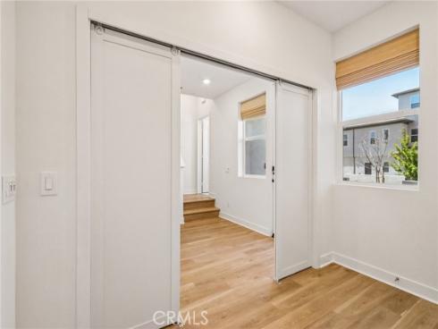 275 Sash , Irvine, CA