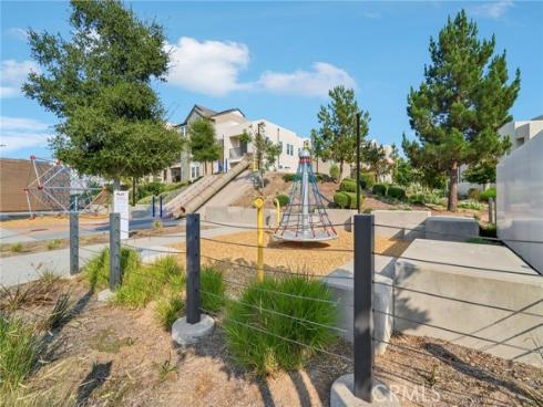 275  Sash  , Irvine, CA